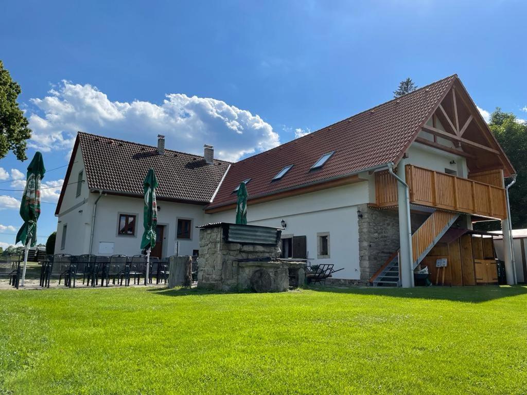 U Rybnika Smrcna Hotel Nová Bystřice Bagian luar foto