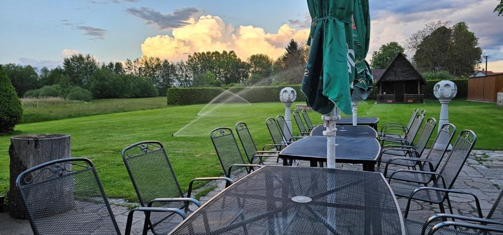 U Rybnika Smrcna Hotel Nová Bystřice Bagian luar foto