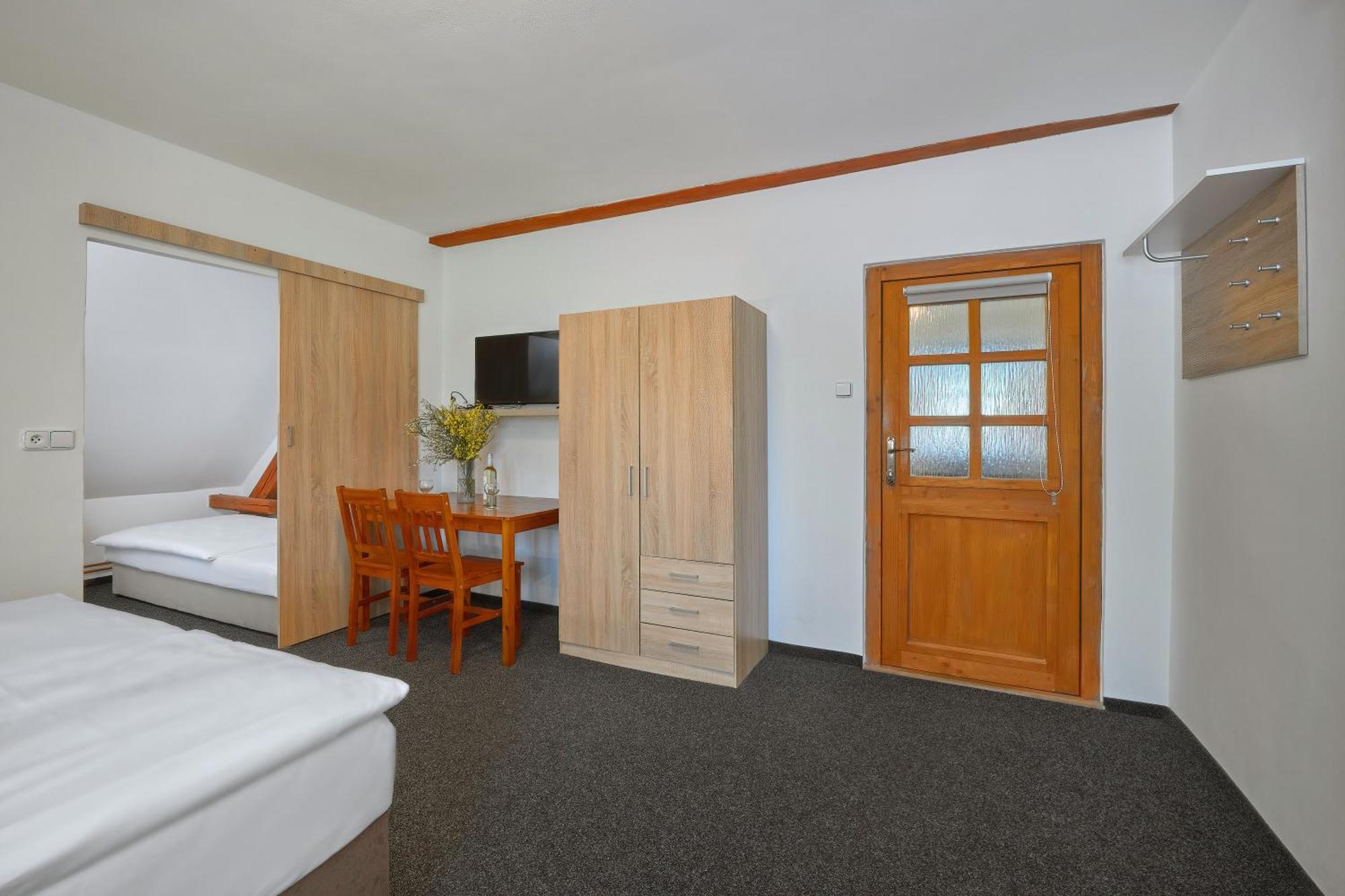 U Rybnika Smrcna Hotel Nová Bystřice Bagian luar foto